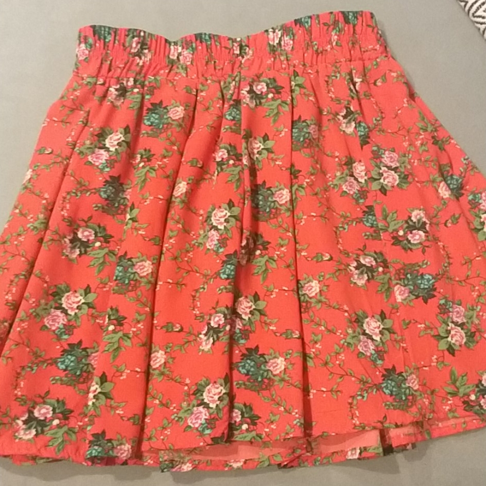 orange skirt with flower's